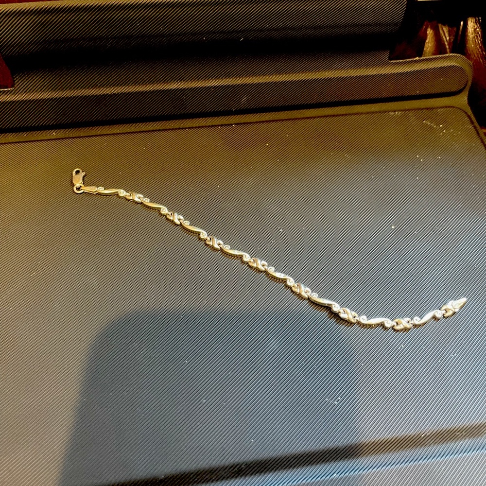 White gold 10k bracelet